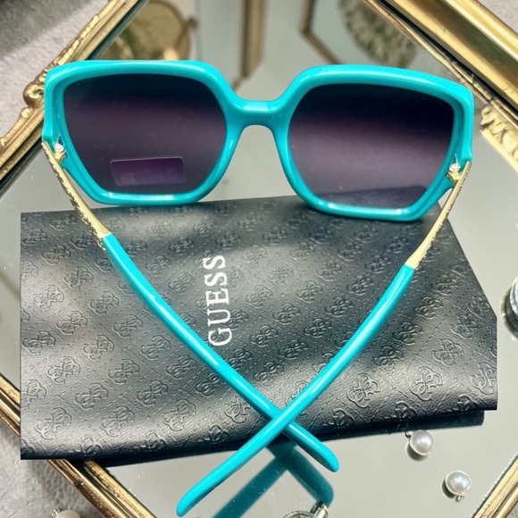 GUESS Turqoise and Gold Women's Sunglasses - Picture 6 of 6